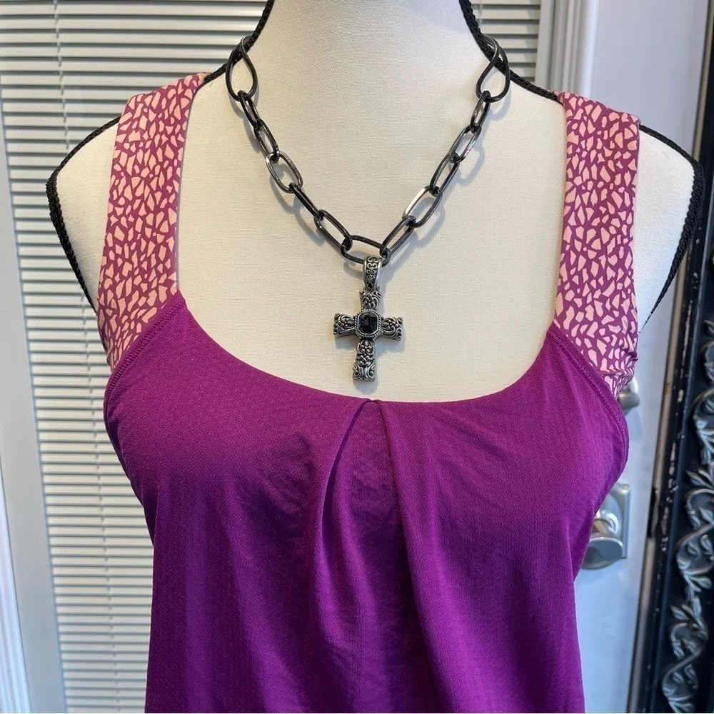 Lululemon Nouveau Limits Tank Top with build in bra size 4 - Picture 2 of 8